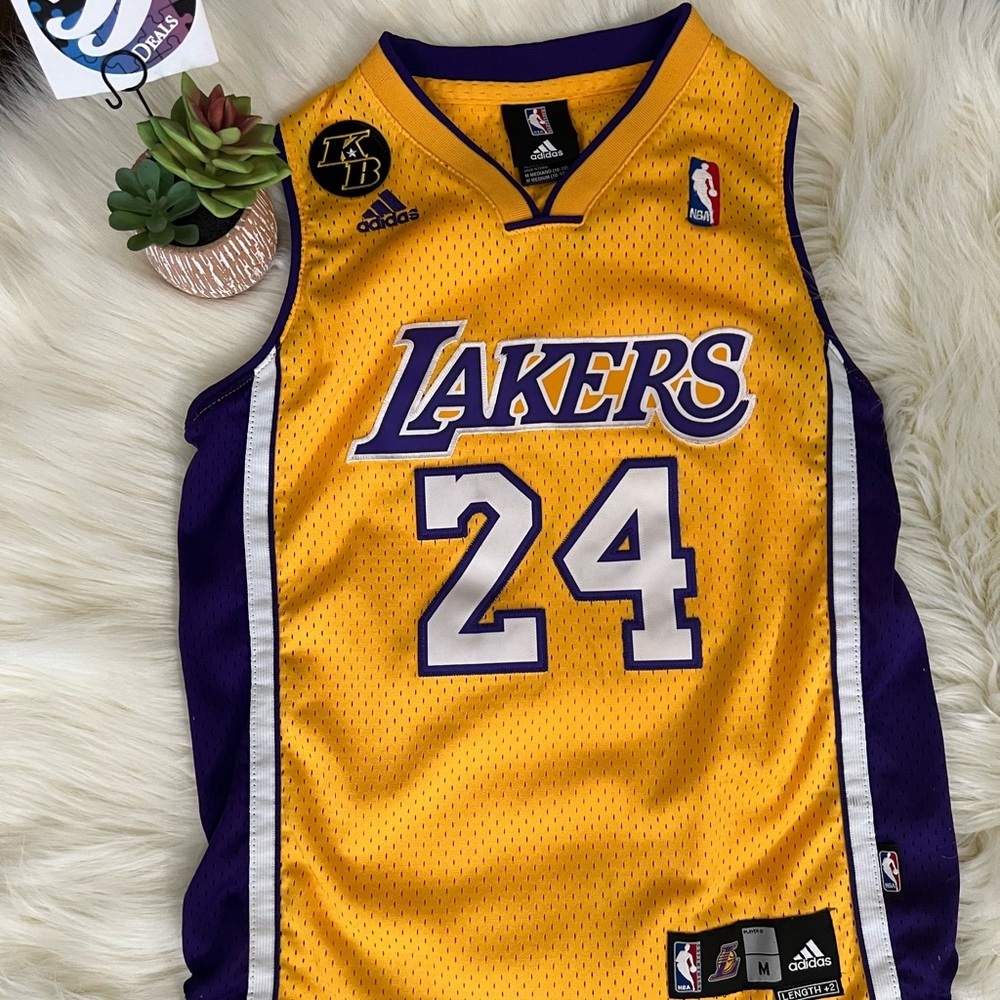 Lakers Kobe #24 Jersey M youth/ S Women’s